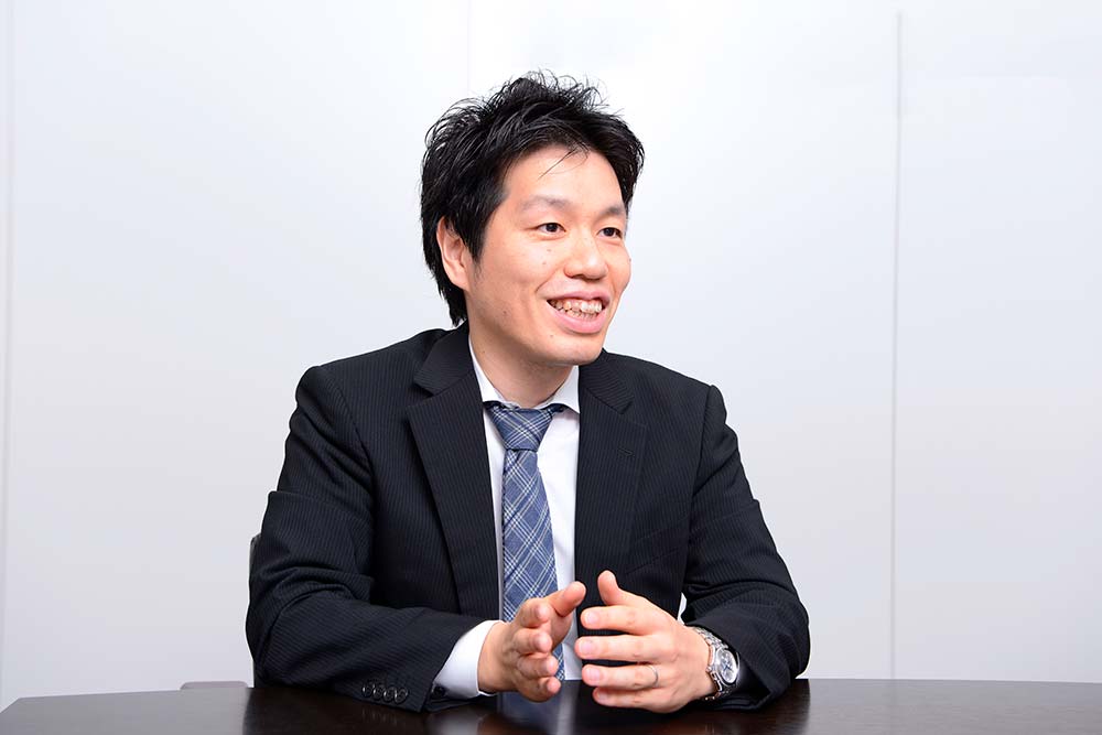 株式会社エルテックス ソリューションサービス部 S3グループ グループマネージャー 上坂 佳裕氏 写真