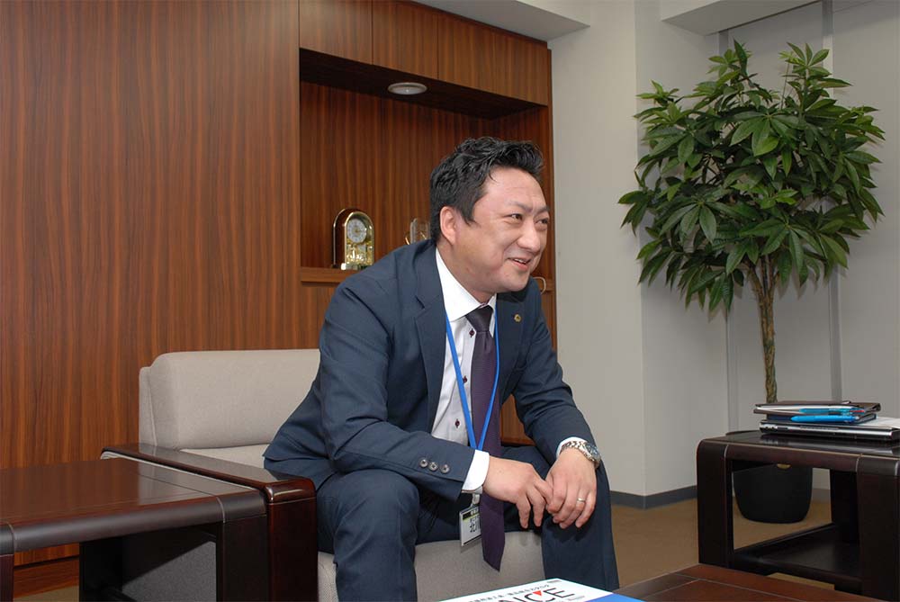 ロイヤルホームセンター株式会社様 写真