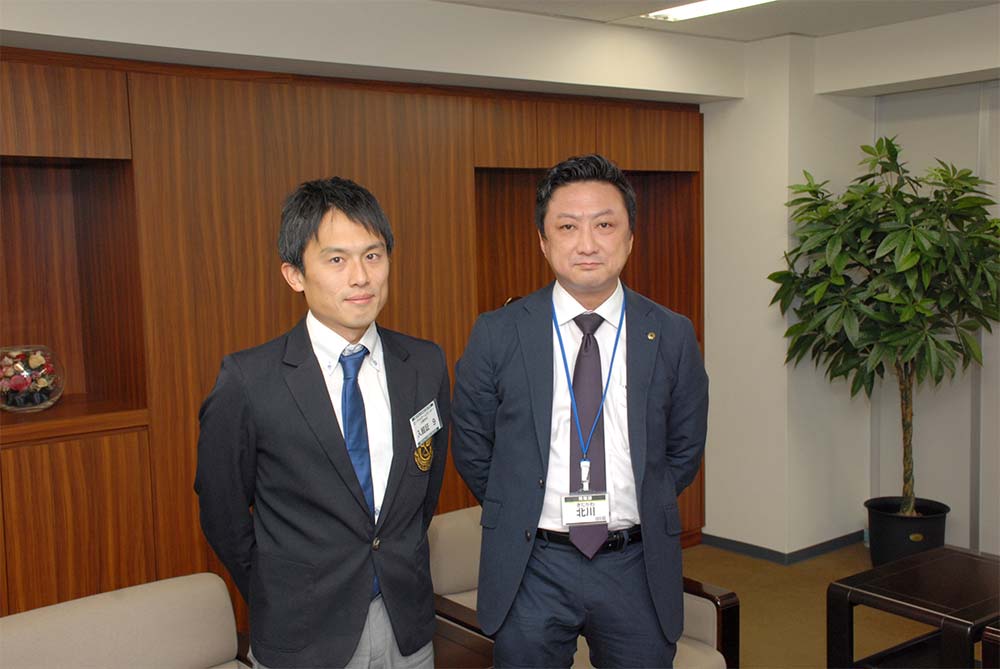 営業本部 特販事業部 特販課 主任 北川 禄様・エルテックス営業部 リーダー 井上 雄太 写真